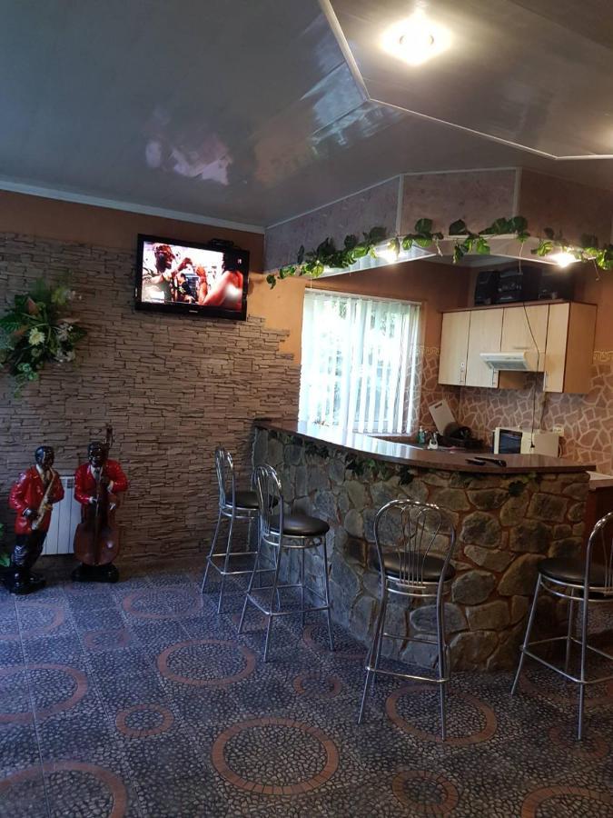 Дом Для Души С Бассейном Целиком Hotel Vinnytsia Luaran gambar